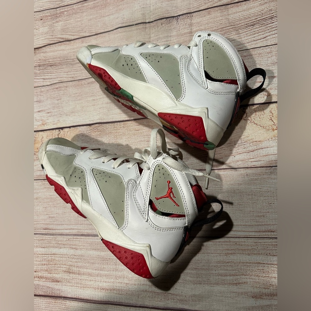 2016
Air Jordan 7 Retro BG 'Hare'
Size 4Y